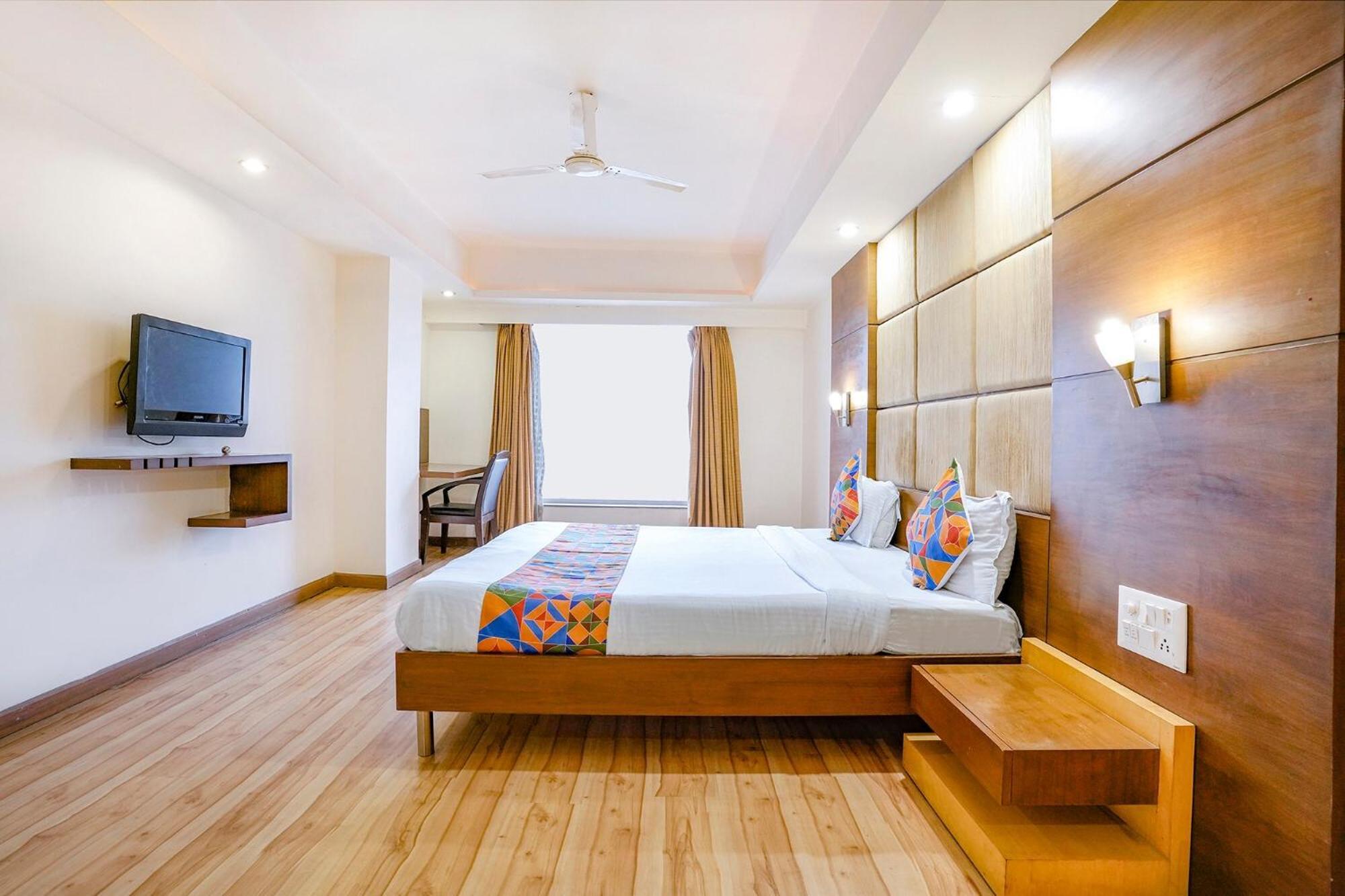 The Sky Comfort, Hotel
